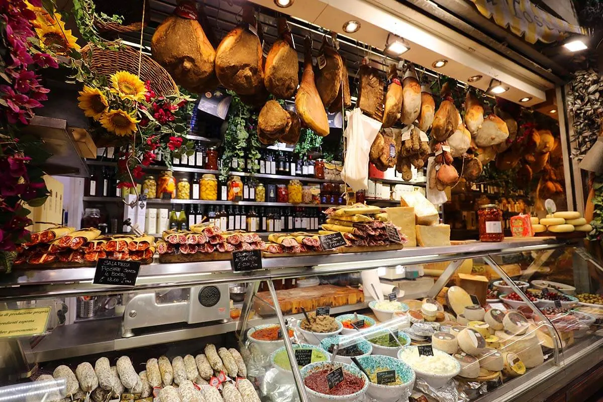Places to see in Florence - Mercato San Lorenzo