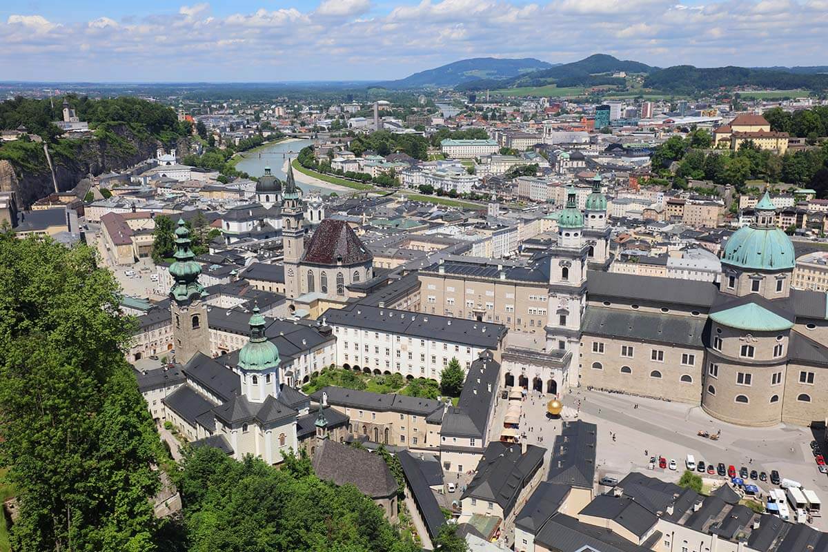 Vista del casco antiguo de Salzburgo desde la fortaleza de Hohensalzburg