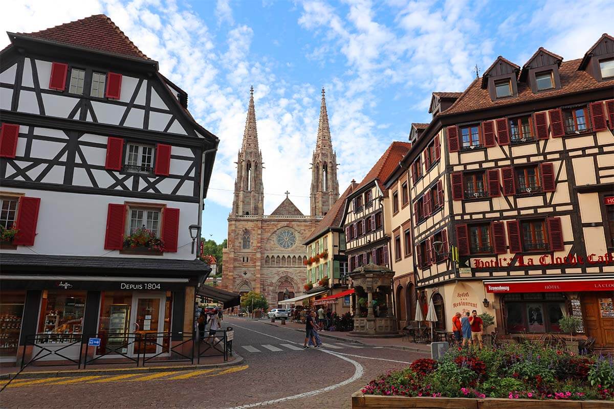 Centro de la ciudad de Obernai, Alsacia, Francia