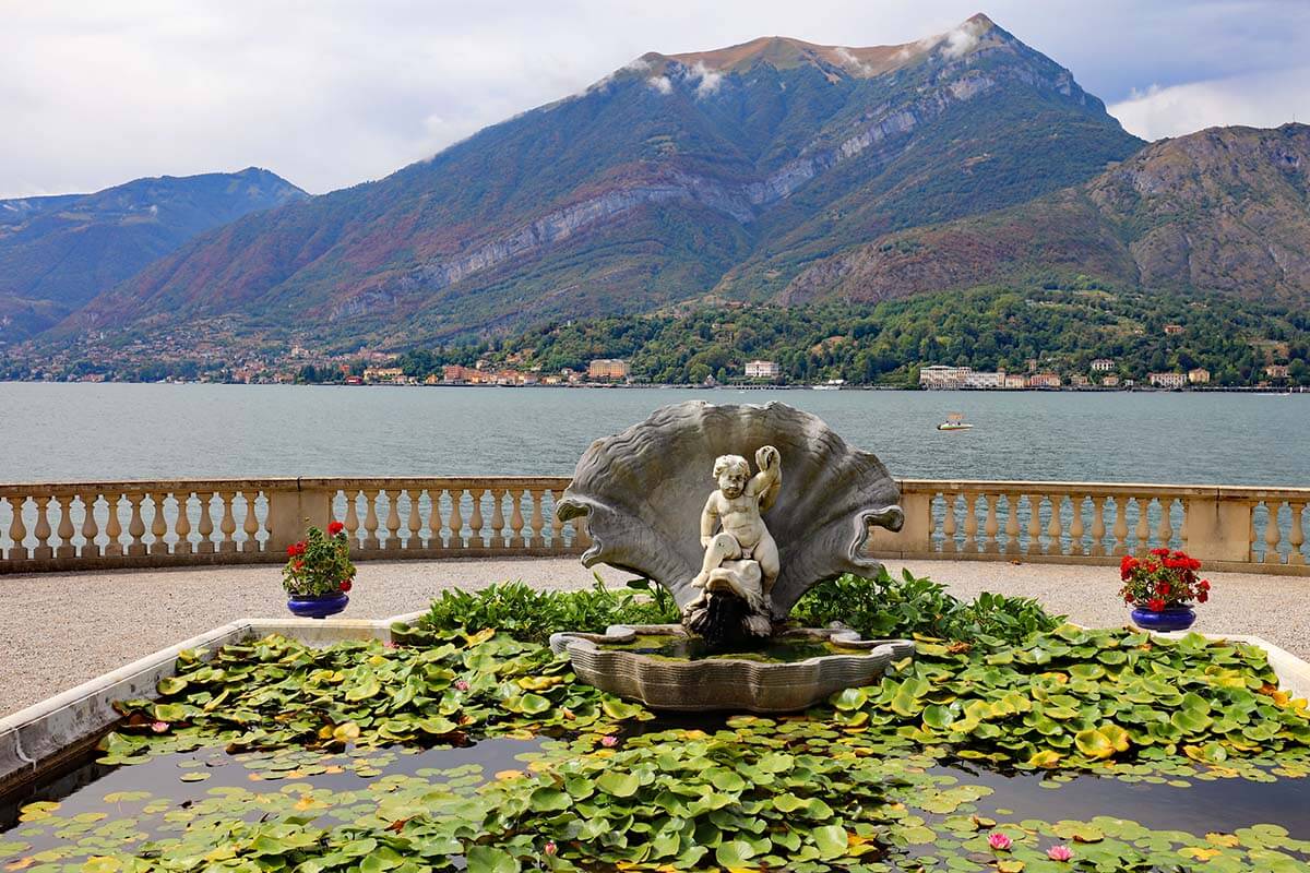Fountain and lily pond in the gardens of Villa Melzi d’Eril in Bellagio, Lake Como