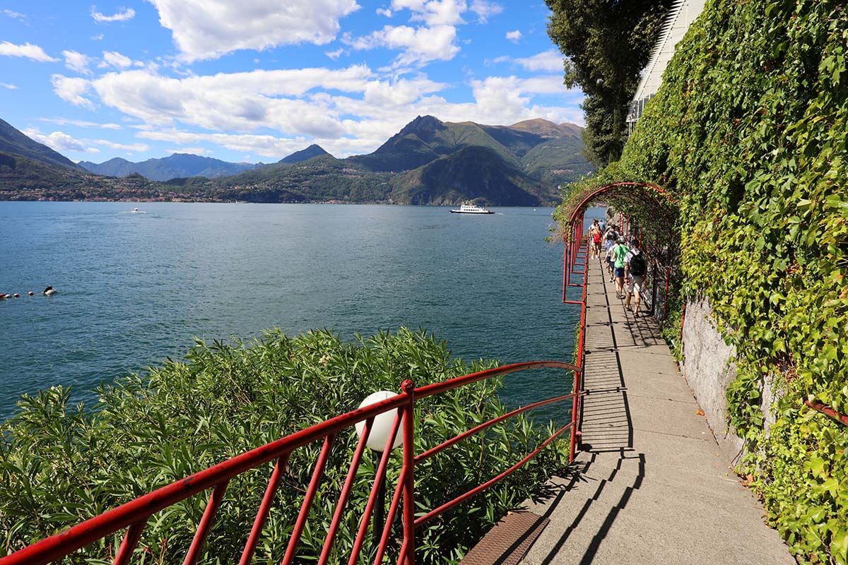 Lovers Walk (Passeggiatta degli innamorati) in Varenna, Lake Como, Italy