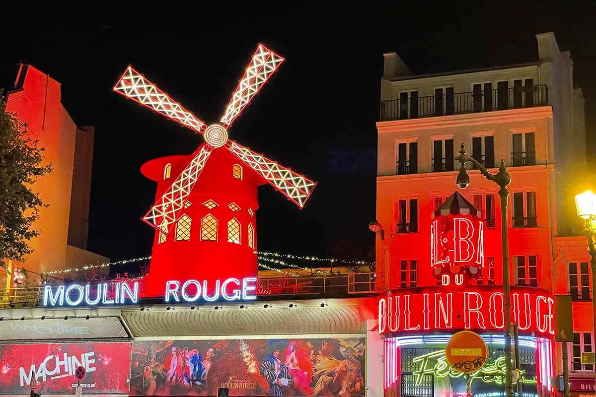 Moulin Rouge show in Paris