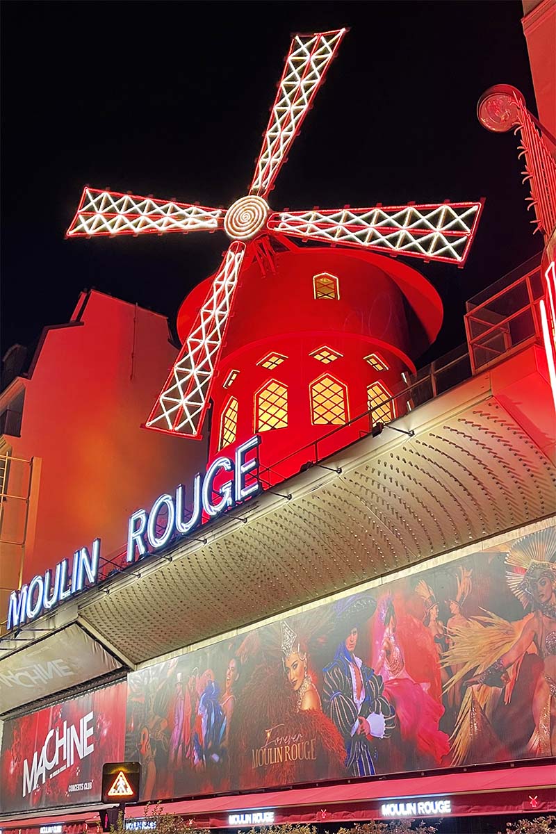 Moulin Rouge - the most famous cabaret show in Paris