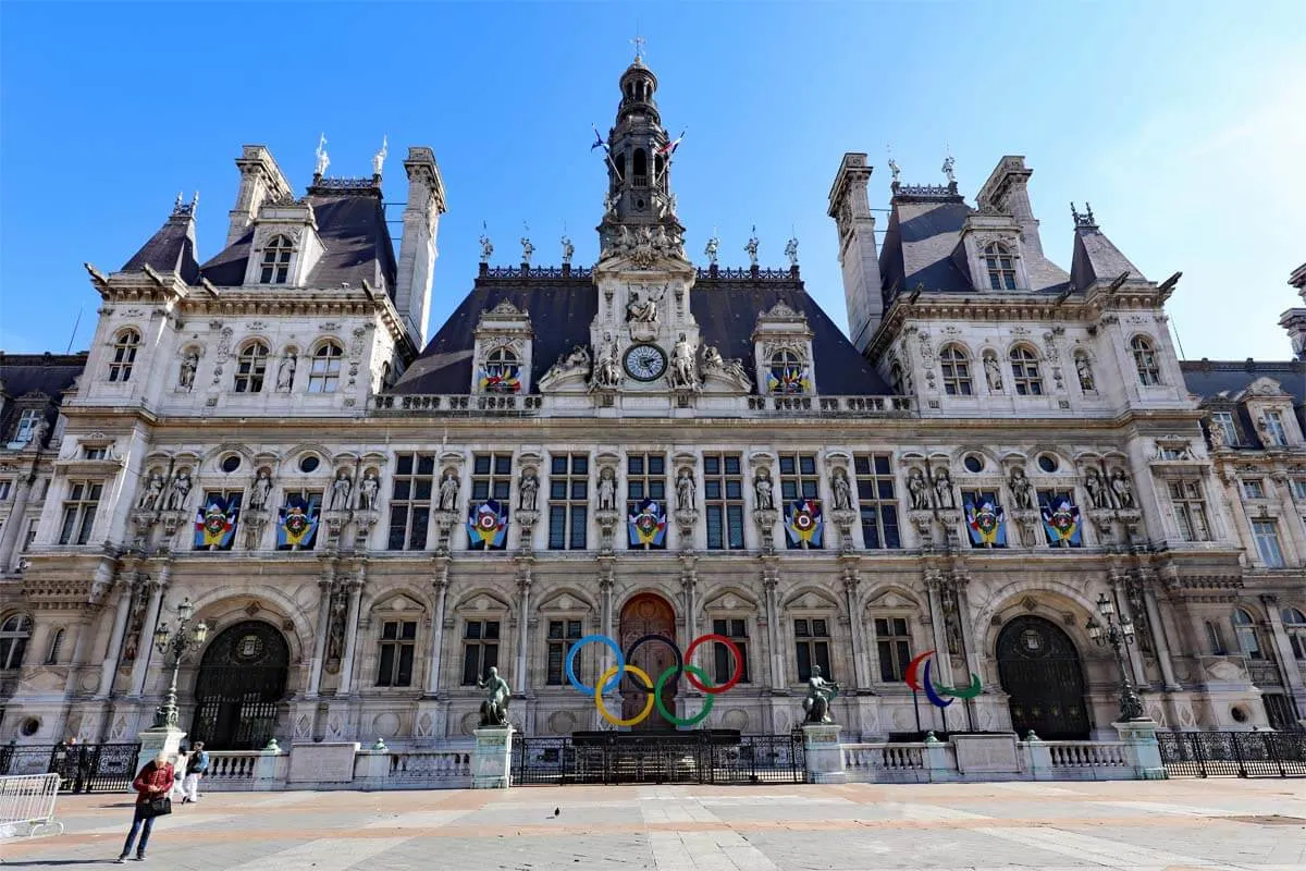 Paris City Hall (Hotel de Ville)