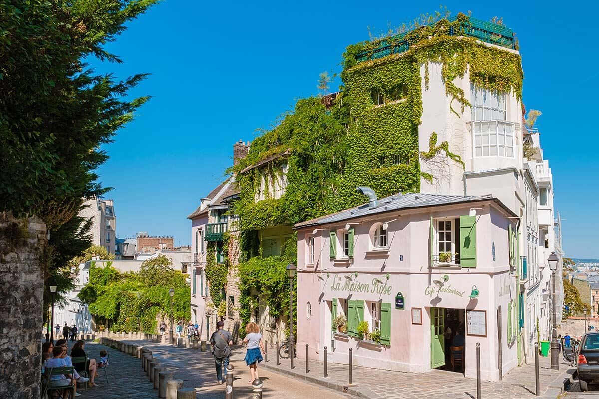 La Maison Rose en el pueblo de Montmartre en París