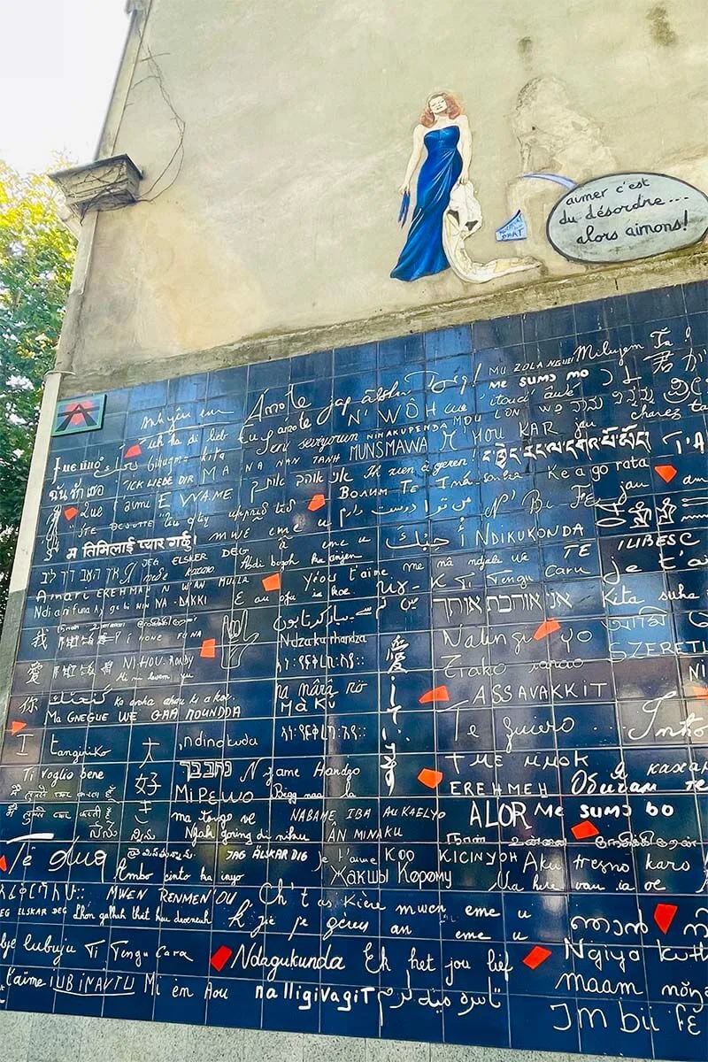 El Muro del Amor en Montmartre, París