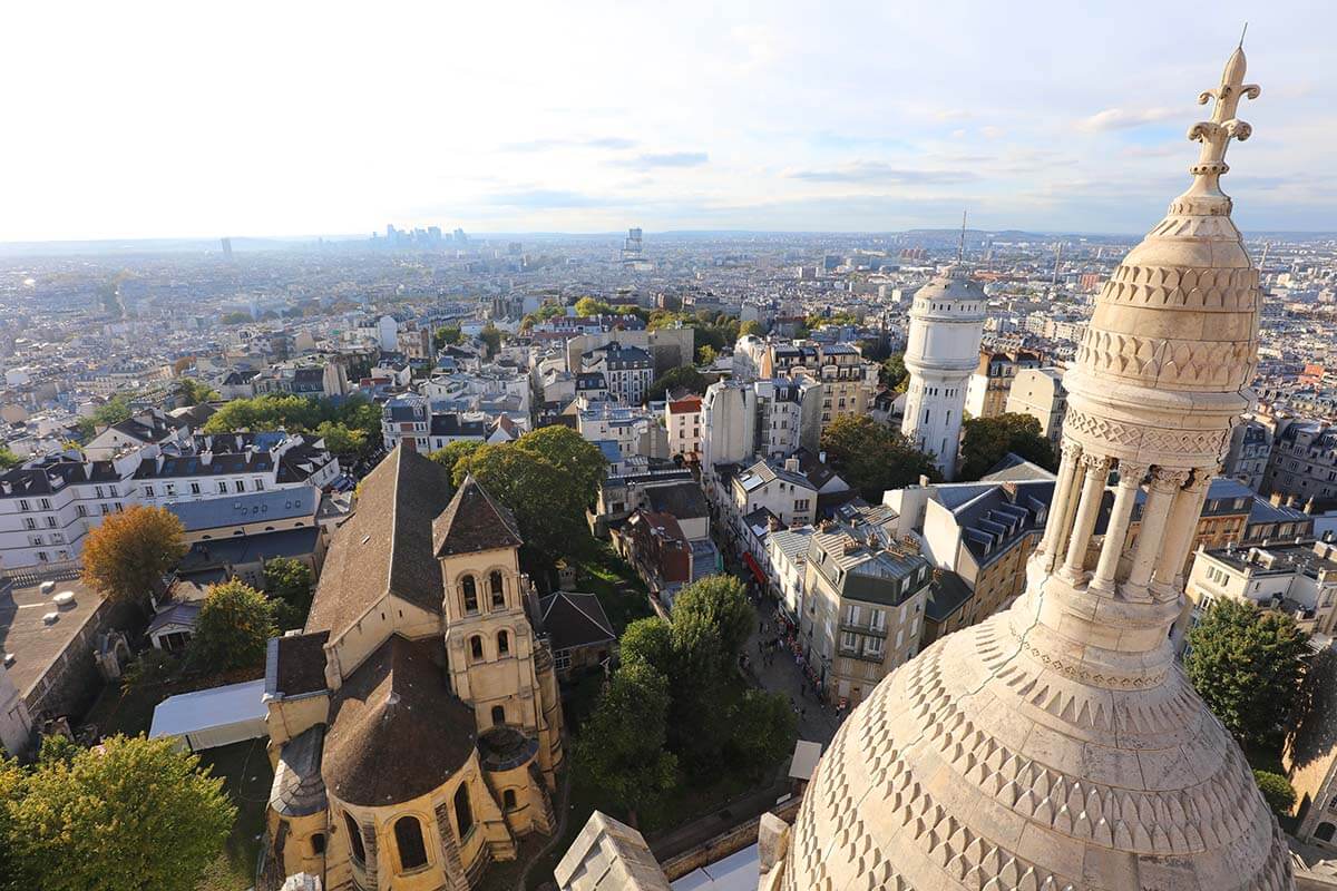 Vista del horizonte de París desde la cúpula de la Basílica del Sacre Coeur en Montmartre