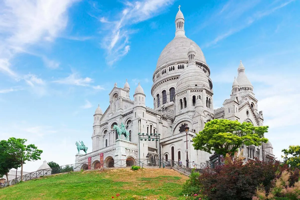 Sacre Coeur Basilica - the most famous landmark of Montmartre neighborhood in Paris