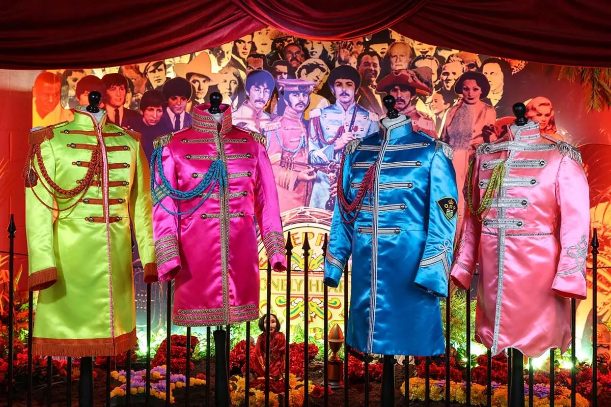 Beatles Sgt Pepper costumes