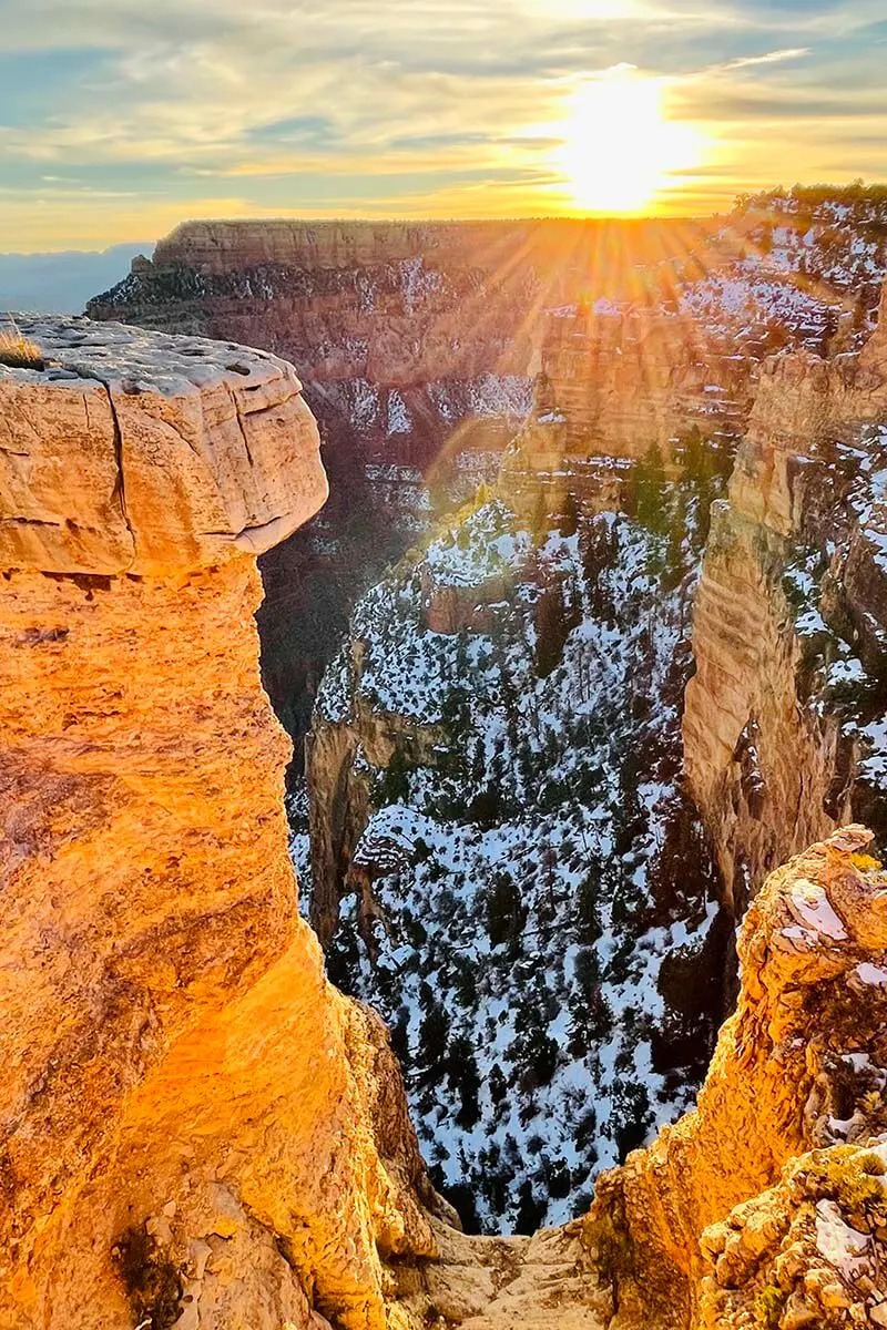 Grand Canyon winter sunrise at Mather Point