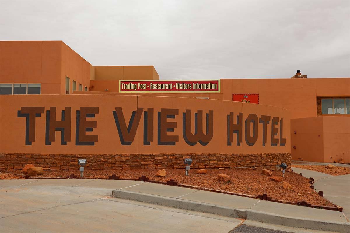 The View Hotel, trading post, and visitor center at the Monument Valley Scenic Drive
