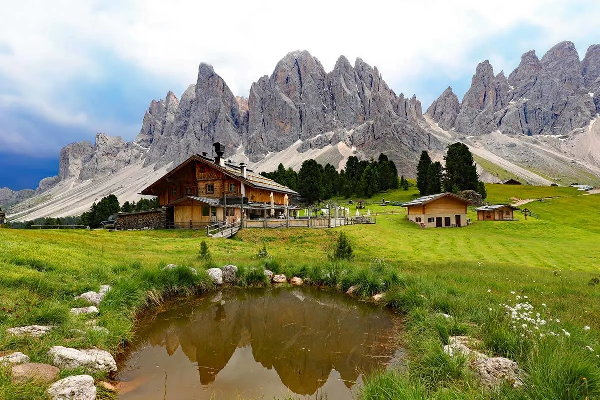 Where to stay in the Dolomites Italy - best towns and info