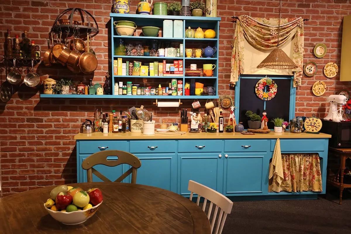 Friends film set at Warner Bros Studios - Monica and Rachel's kitchen