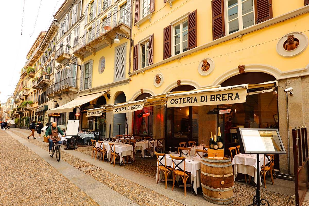 El distrito de Brera es una de las zonas más bonitas para visitar en Milán Italia