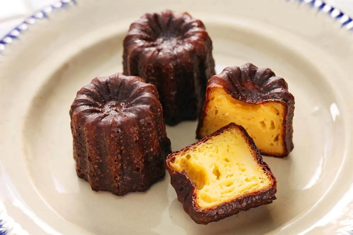 Cannele de Bordeaux - regional traditional French dessert