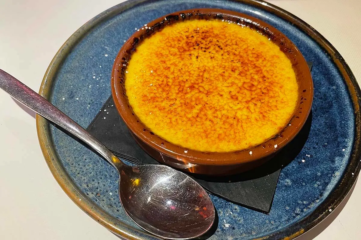 Creme Brulee - traditional French dessert