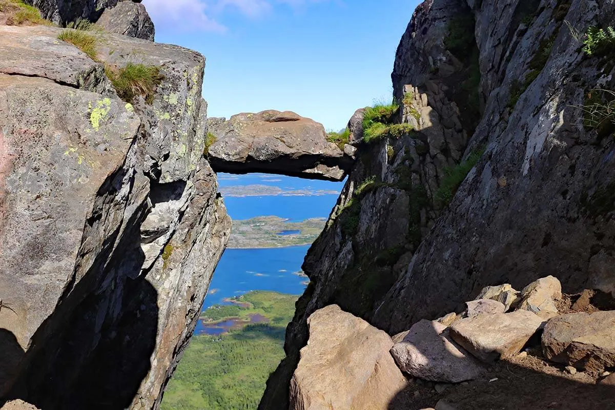 Djevelporten - top places to see in Lofoten archipelago in Norway