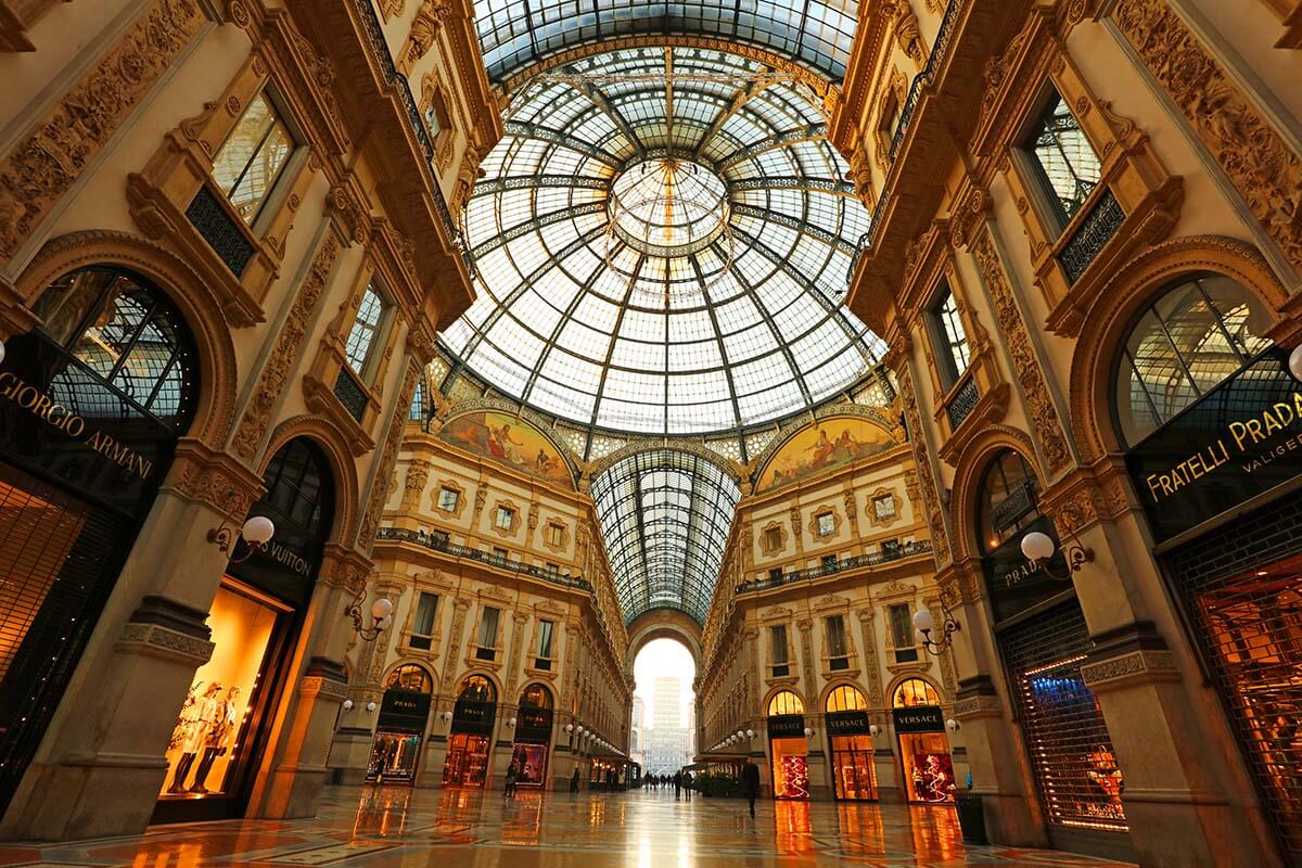 Galleria Vittorio Emanuelle II - must see in Milano