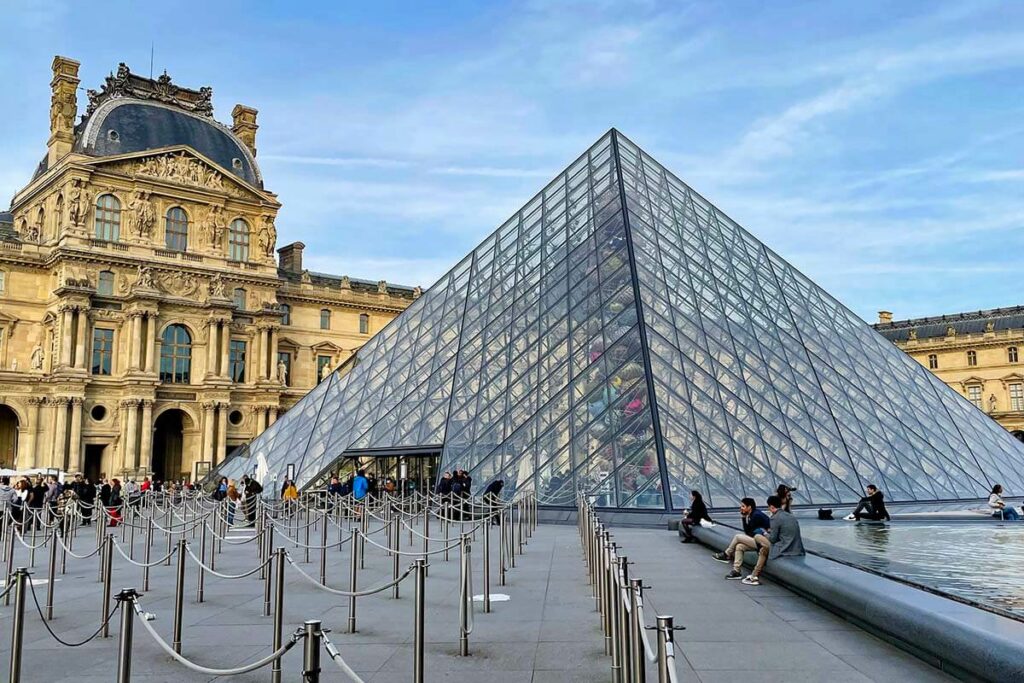 15 Tips Tricks For Visiting The Louvre Museum In Paris 2024 Info   Main Entrance Of The Louvre Museum Pyramid Empty In The Evening 1024x683 