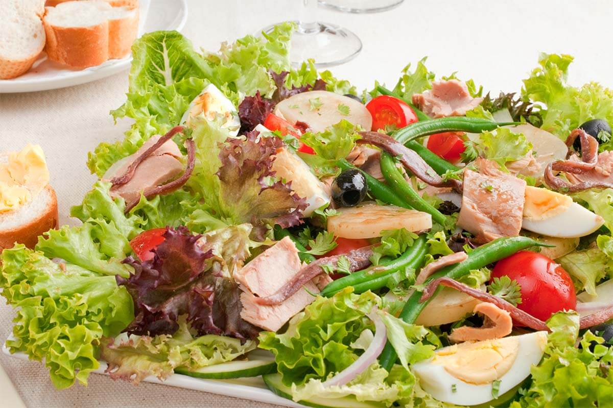 Salade Nicoise - French regional dishes