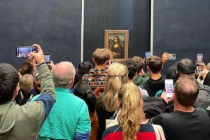 Tips and useful information for visiting Louvre Museum in Paris France
