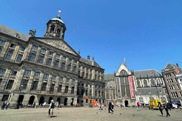 Dam Square Most Central Location To Stay In Amsterdam 768x512 