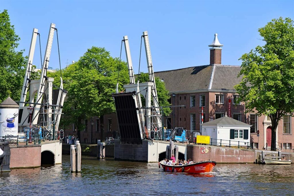 Amsterdam Canal Cruise 2024 10 Tips For A Better Experience   Walter Suskind Bridge Walter Suskindbrug In Amsterdam 1024x683 