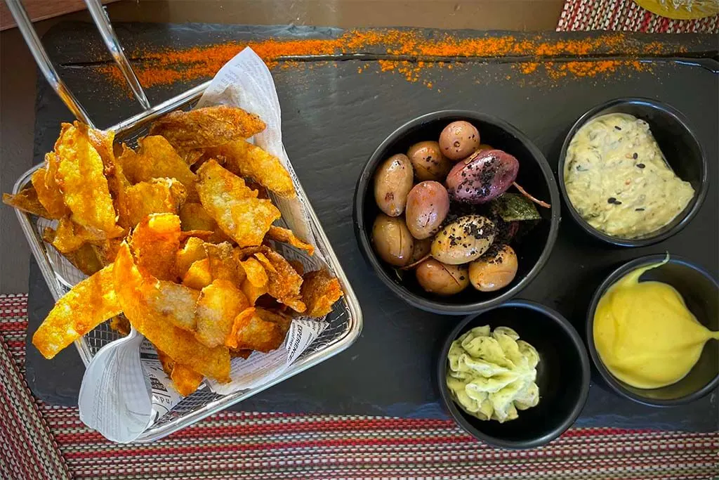 Portuguese starters at O Lusitano Restaurant in Albufeira