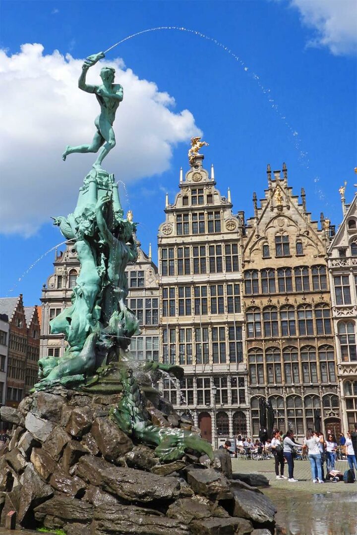 Is Antwerp Worth Visiting? (+9 Great Reasons to Go)