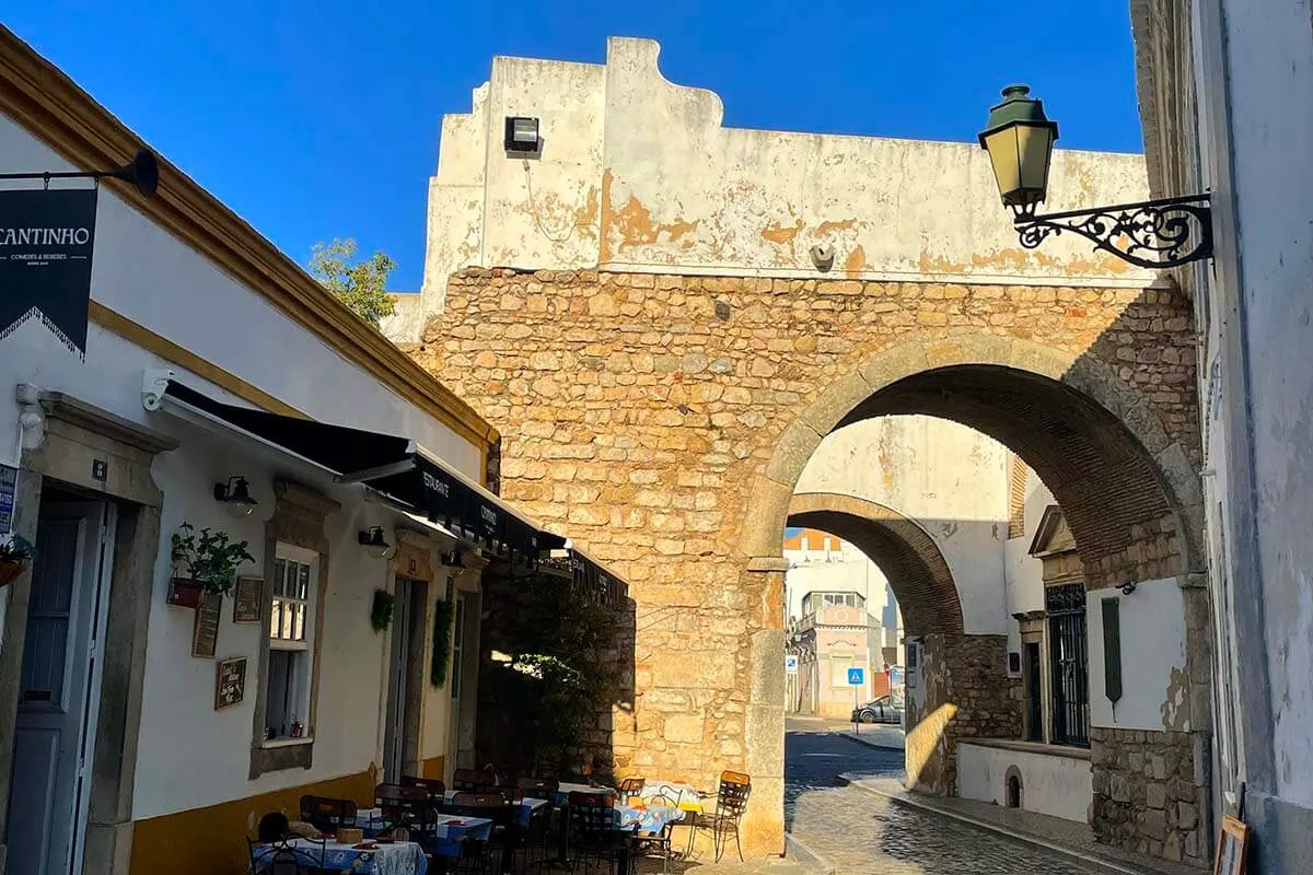Arco do Repouso in Faro old town
