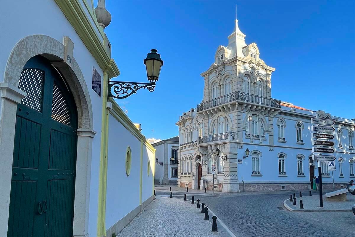 Palacio Belmarco en el casco antiguo de Faro Portugal