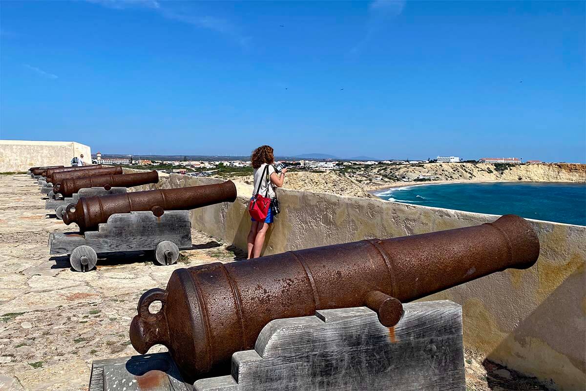 Sagres Fortress (Fortaleza de Sagres) walls and cannons