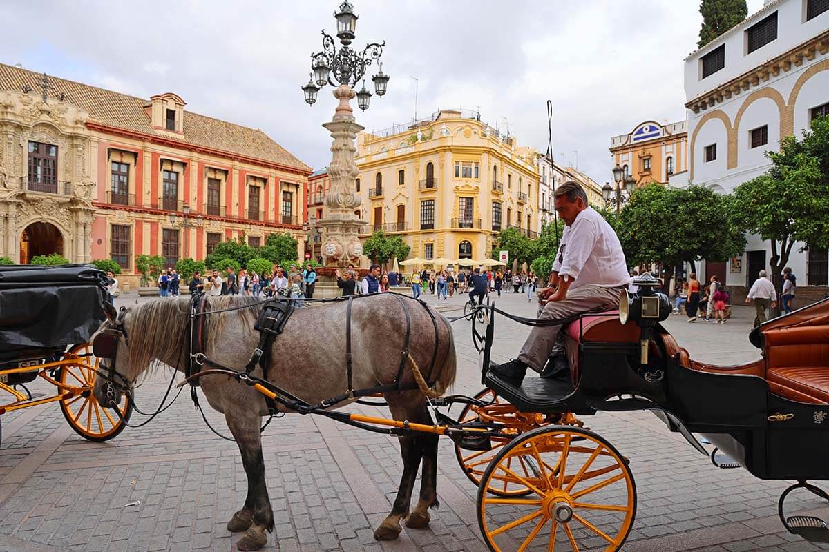 Horse and carriage in Seville old town