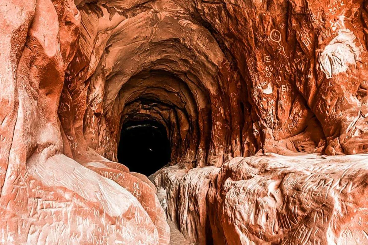 Belly of the Dragon - top places in Utah