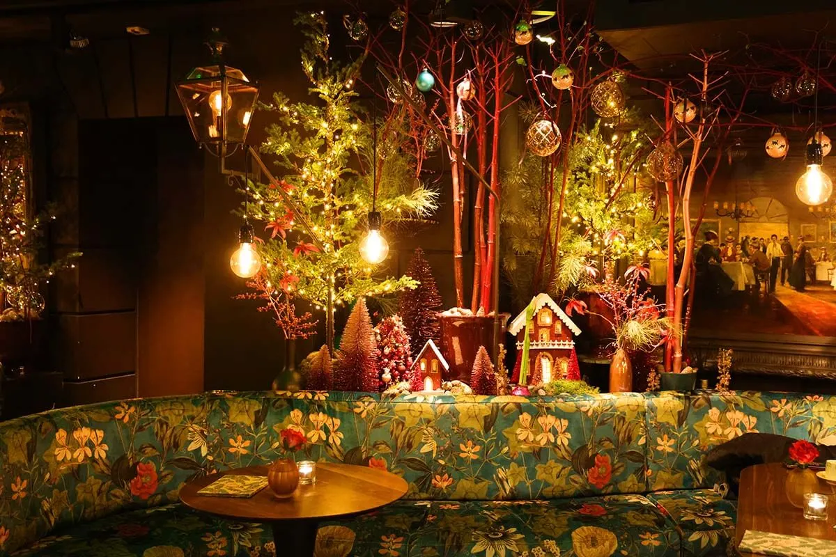 Hotel Estherea bar with Christmas decorations - Amsterdam in December