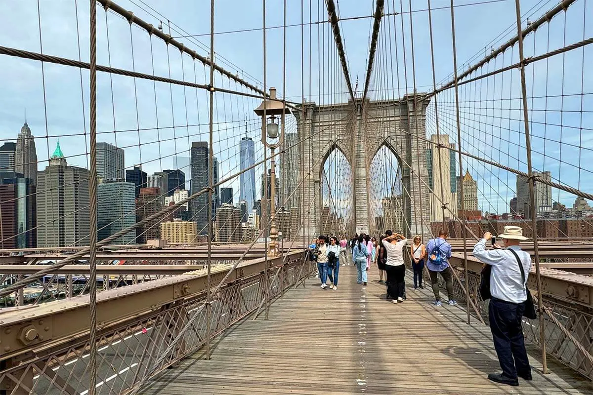 Brooklyn Bridge and Manhattan skyline - 7 Days in New York