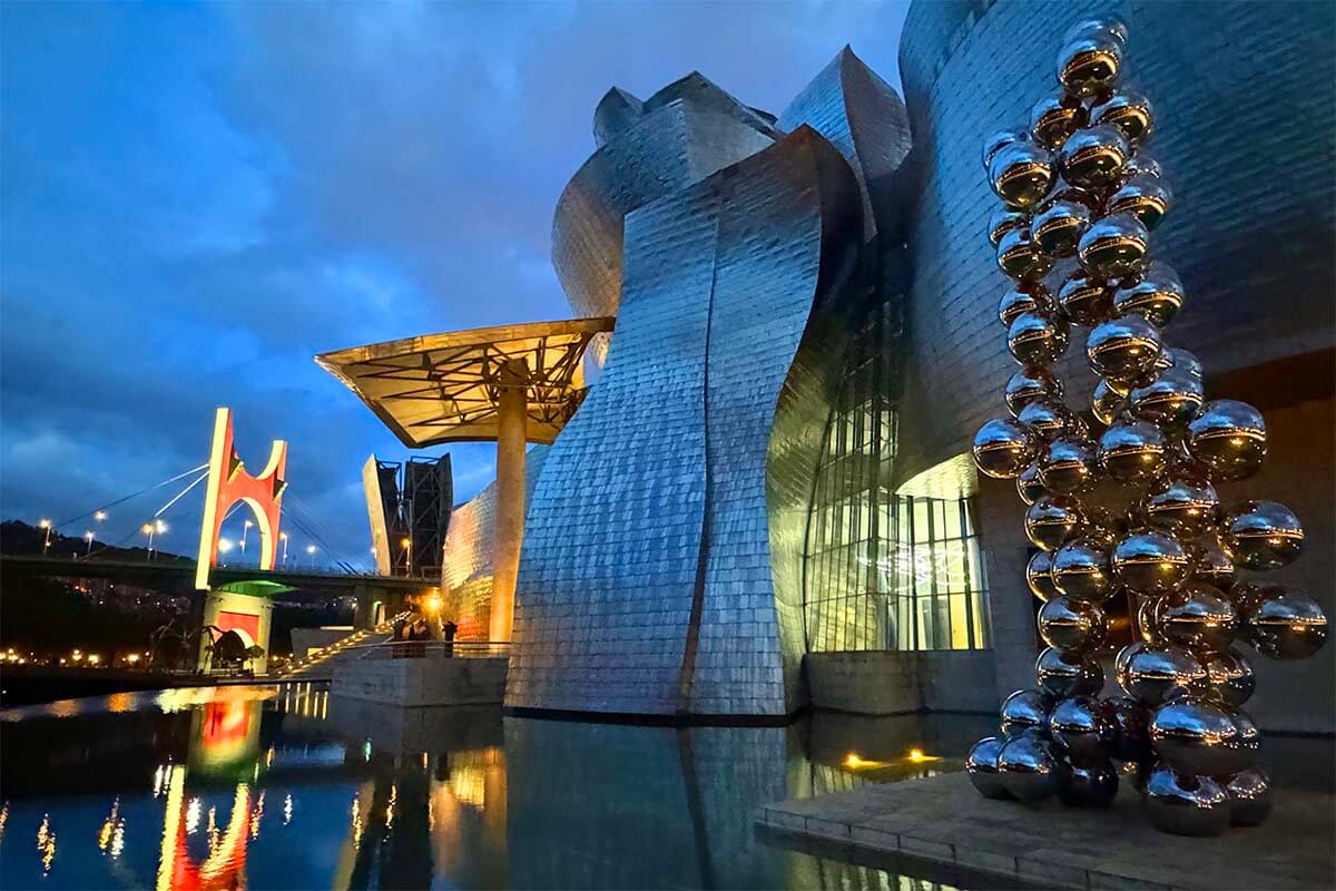 Guggenheim Museum in the dark - one day in Bilbao Spain