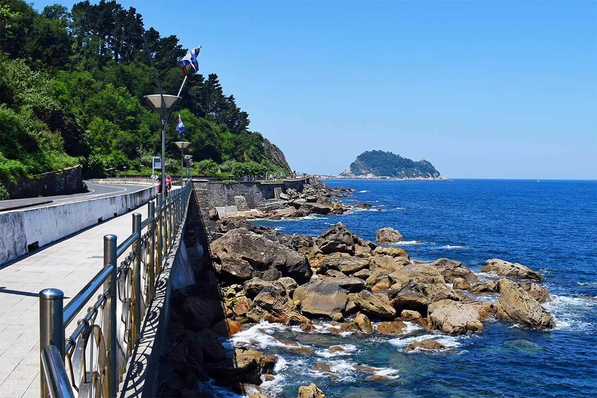 Getaria Zarautz pedestrian promenade