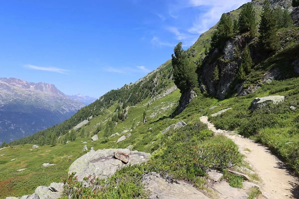 Chamonix Grand Balcon Nord hiking trail in the direction walking to Montenvers