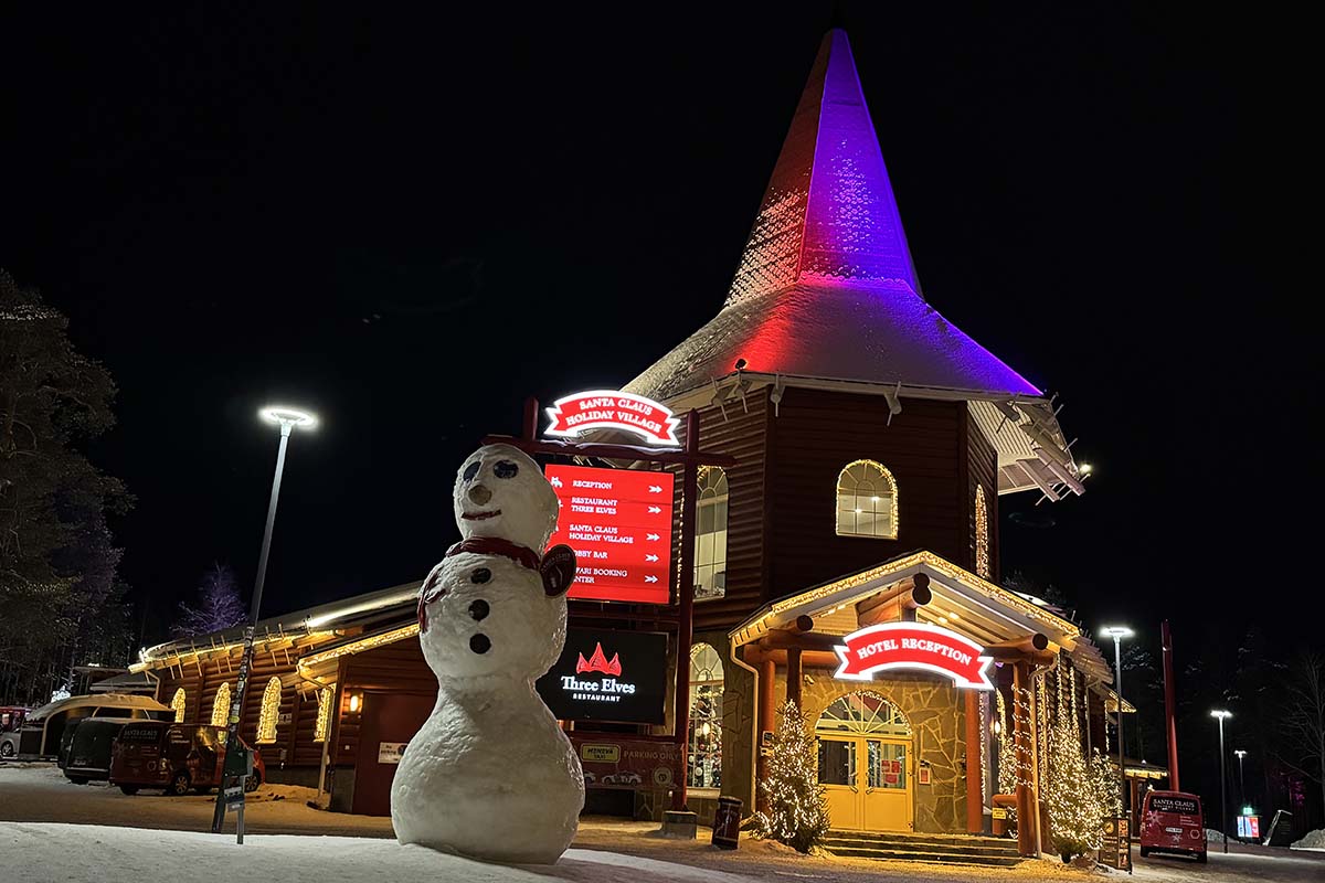 Rovaniemi Santa Claus Holiday Village hotel reception