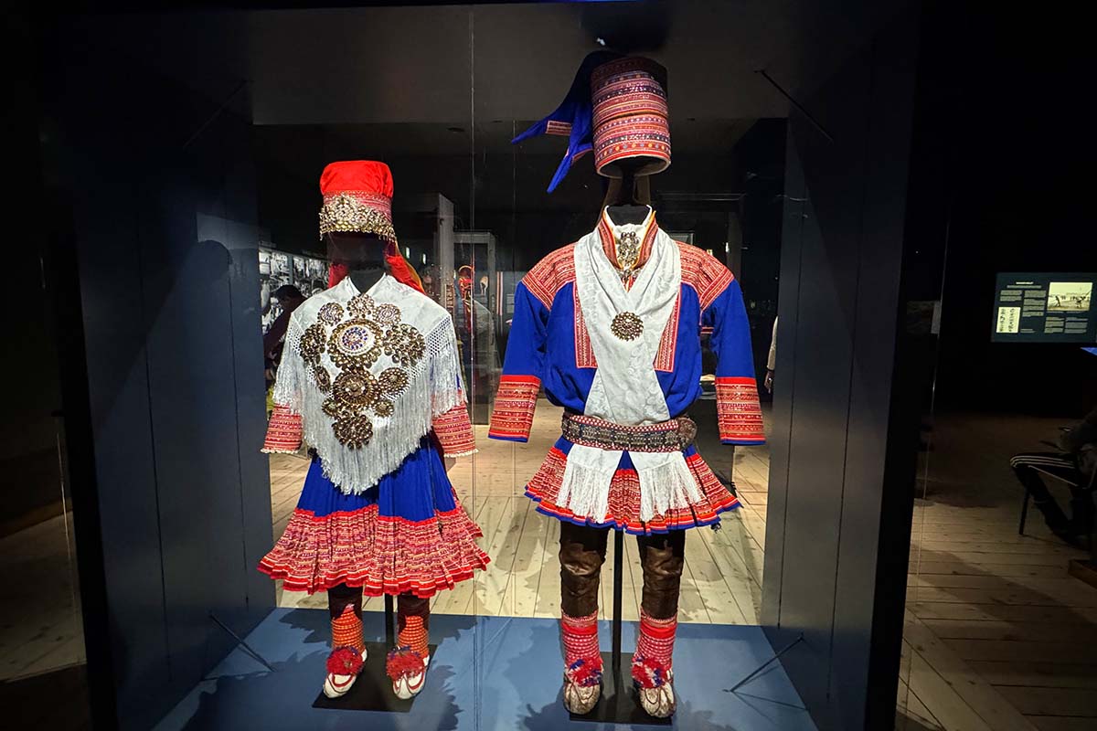 Tradiitonal Sami costumes at the Arktikum museum in Rovaniemi.