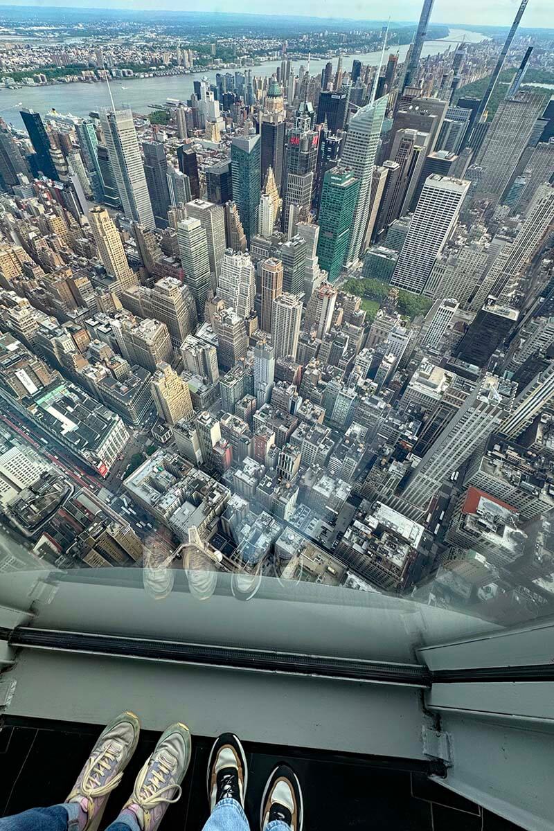 Manhattan view from 102nd floor of the Empire State Building
