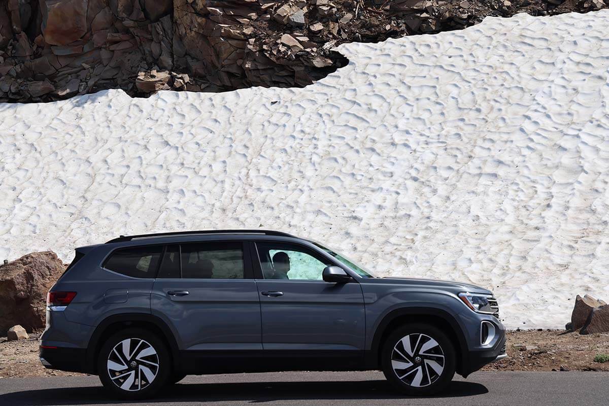 Roadside snow in Crater Lake in mid-July