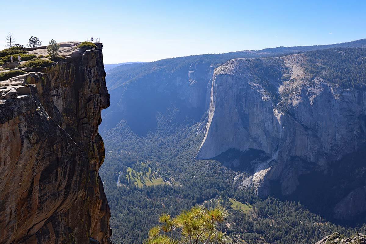 Taft Point viewpoint Yosemite National Park