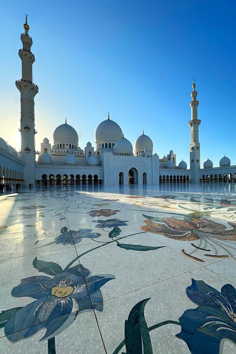 Sheikh Zayed Grand Mosque in Abu Dhabi, UAE