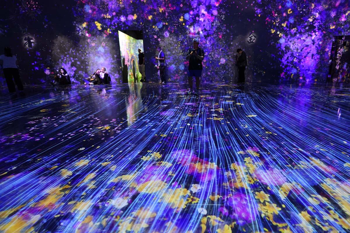 Digital art at teamLab Borderless in Tokyo - Japan with teens