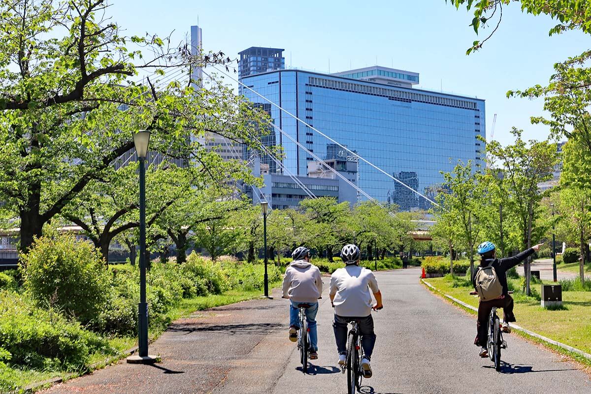 One day in Osaka - biking near the O River