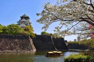 One day in Osaka itinerary with top sights and local food